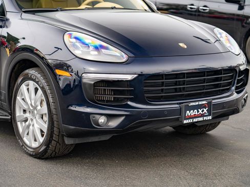 Used 2015 Porsche Cayenne S w/ Premium Plus Package AWD/4WD image 7