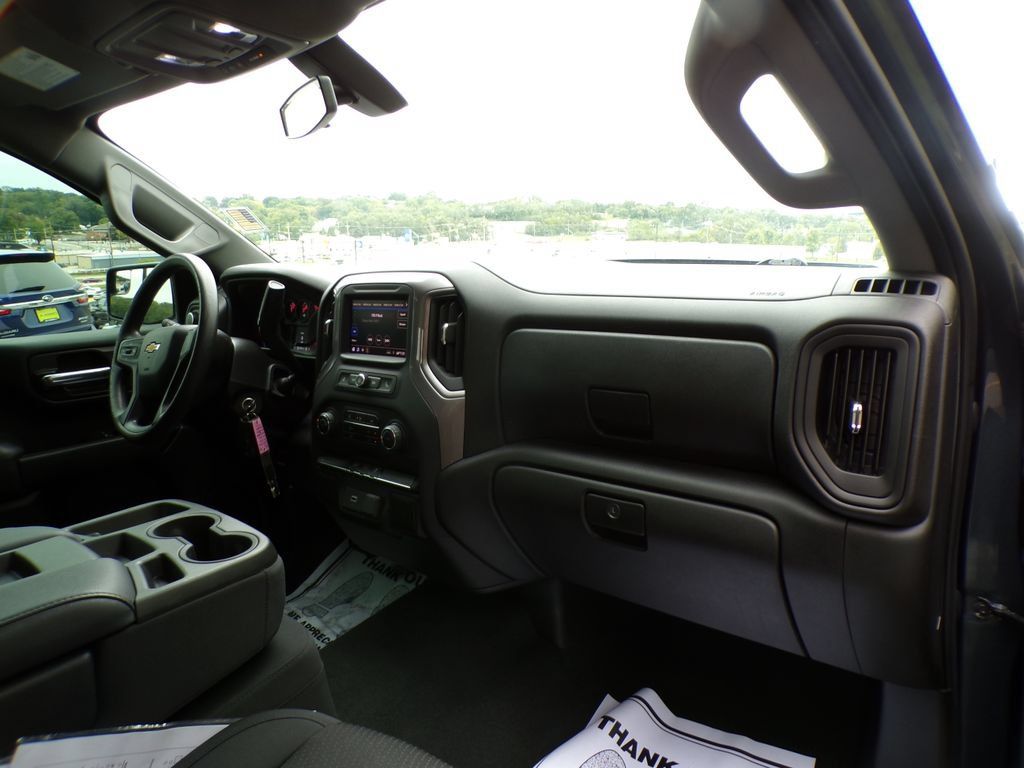 Used 2020 Chevrolet Silverado 1500 Custom w/ Custom Value Package AWD/4WD image 14
