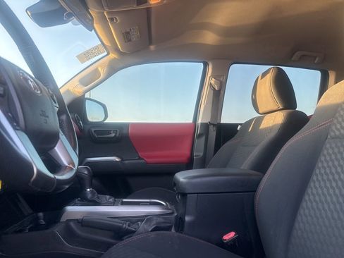 Used 2021 Toyota Tacoma SR5 image 30