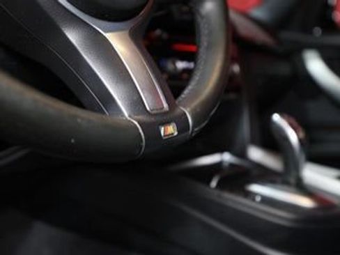 Used 2018 BMW 330i Sedan w/ M Sport Package RWD image 21
