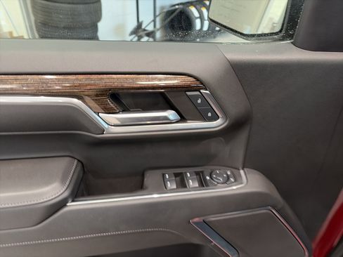 Used 2024 GMC Sierra 1500 Elevation image 21