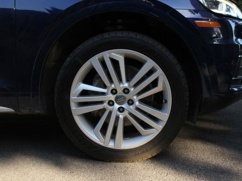 Used 2019 Audi Q5 2.0T Premium Plus w/ Premium Plus Package AWD/4WD image 4
