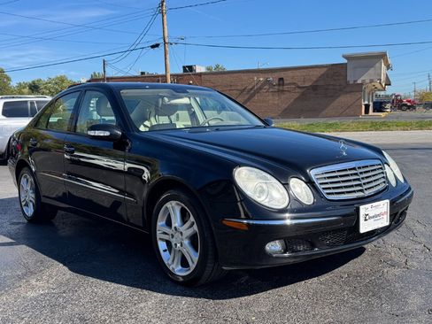 Used 2006 Mercedes-Benz E 350 4MATIC Sedan w/ Sunroof Pkg image 5