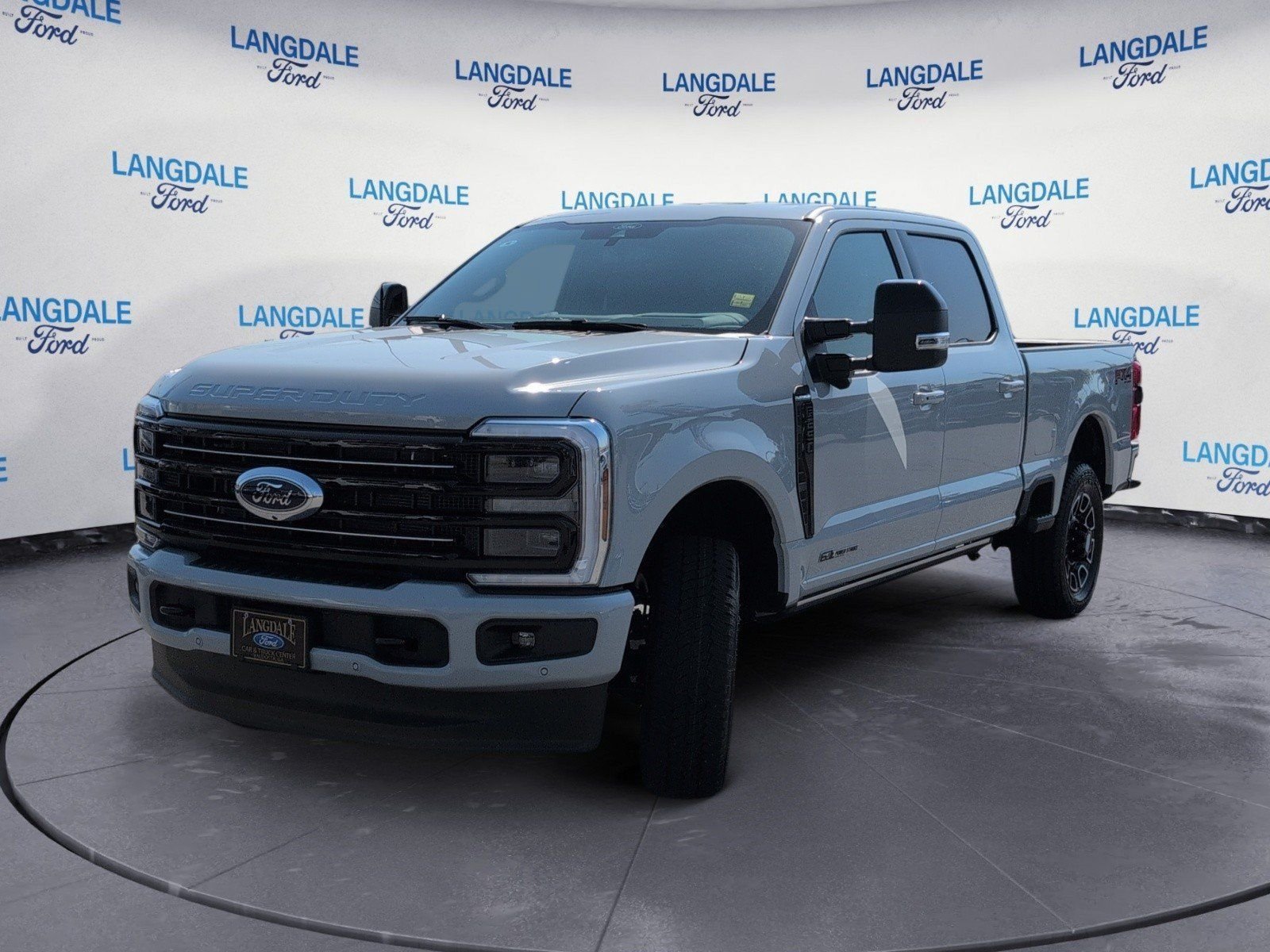 New 2026 Ford F250 Platinum w/ FX4 Off-Road Package AWD/4WD image 9