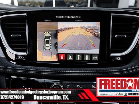 New 2026 Chrysler Pacifica Select image 22