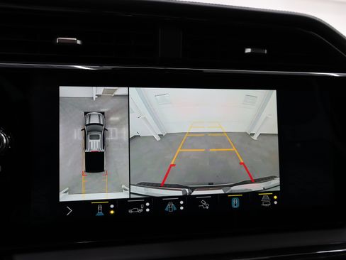 Used 2022 GMC Sierra 1500 AT4X image 16