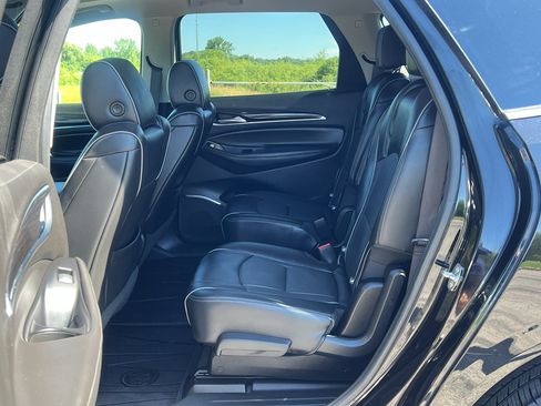 Used 2019 Buick Enclave Avenir w/ Avenir Technology Package AWD/4WD image 36