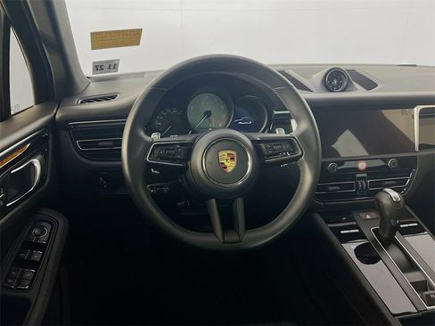 Certified 2023 Porsche Macan S image 25