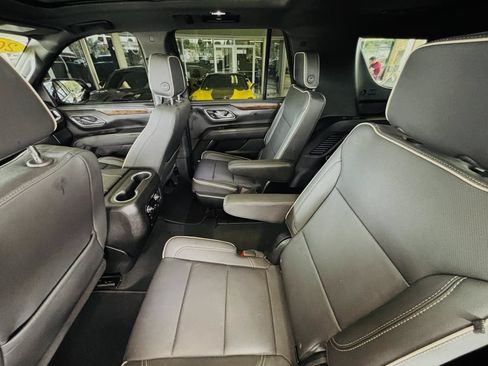 Used 2024 Chevrolet Tahoe Premier AWD/4WD image 37