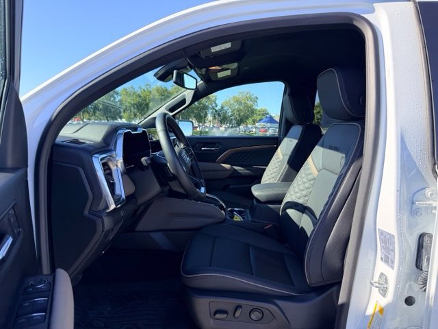 Used 2026 GMC Canyon Denali AWD/4WD image 7