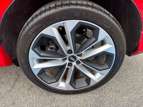 Used 2020 Audi Q3 2.0T Prestige w/ Prestige Package image 9