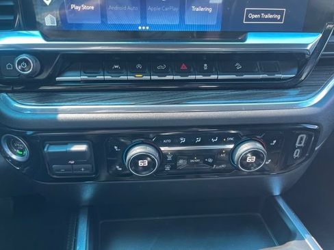 Used 2024 Chevrolet Silverado 1500 LT Trail Boss w/ Convenience Package II AWD/4WD image 17