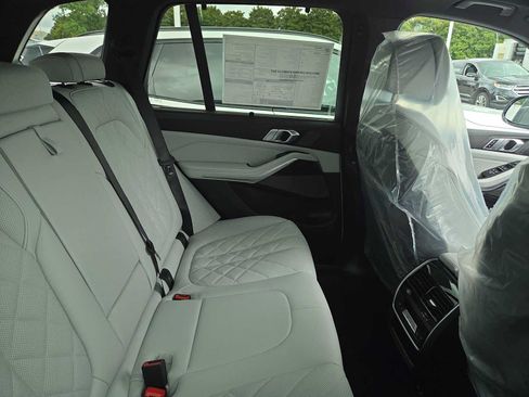 New 2026 BMW X5 xDrive50e w/ Executive Package AWD/4WD image 12