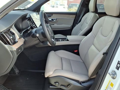 Certified 2026 Volvo XC90 B6 Ultra w/ Protection Package image 8