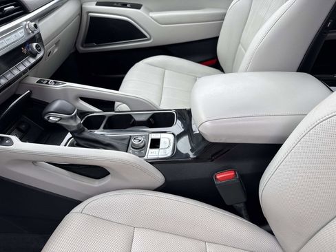 Used 2020 Kia Telluride EX w/ EX Premium Package image 16