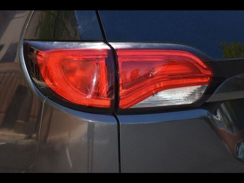 Used 2021 Chrysler Voyager Lxi FWD image 48