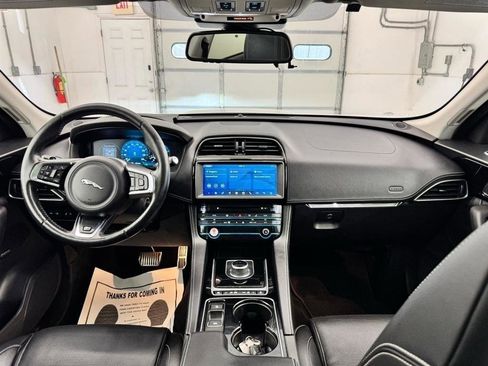 Used 2017 Jaguar F-PACE R-Sport AWD/4WD image 22