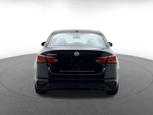 Used 2025 Nissan Altima 2.5 SV FWD image 8
