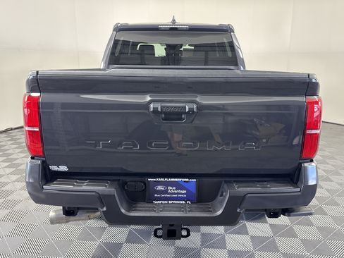 Used 2025 Toyota Tacoma TRD Sport RWD image 4