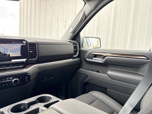 Used 2026 GMC Sierra 1500 Elevation image 22