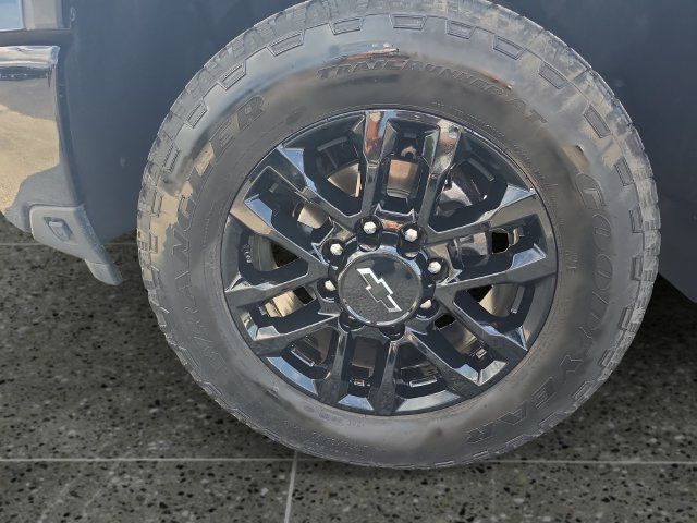 Used 2025 Chevrolet Silverado 2500 Custom w/ Custom Value Package AWD/4WD image 16