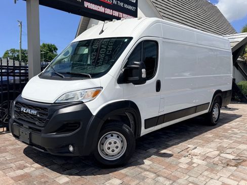 Used 2023 RAM ProMaster 3500 w/ Premium Convenience Group FWD image 1