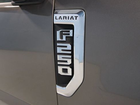 Used 2020 Ford F250 Lariat w/ Chrome Package AWD/4WD image 40
