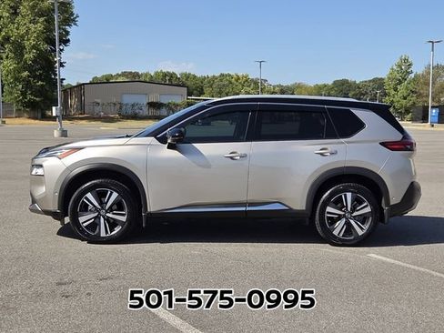 Used 2021 Nissan Rogue Platinum FWD image 2