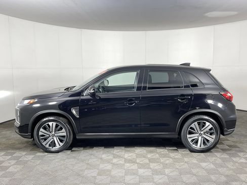 Used 2024 Mitsubishi Outlander Sport SE image 3