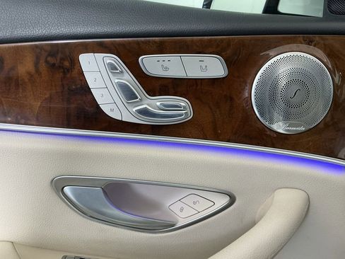 Used 2017 Mercedes-Benz E 300 image 18
