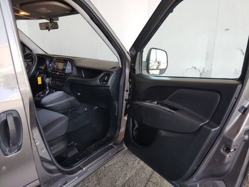 Used 2018 RAM ProMaster City Tradesman FWD image 10