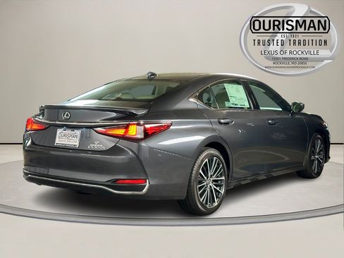 New 2025 Lexus ES 300h w/ Premium Package image 9