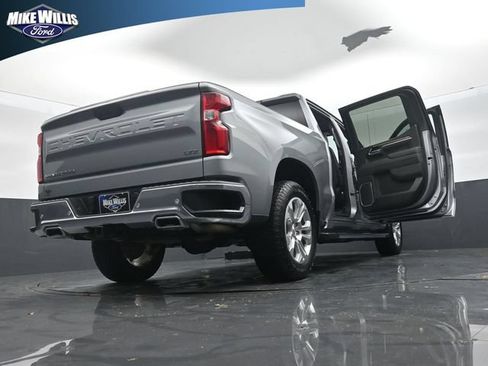 Used 2025 Chevrolet Silverado 1500 LTZ w/ LTZ Premium Package AWD/4WD image 29
