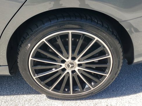 Used 2021 Mercedes-Benz C 300 Sedan w/ Premium Package image 7