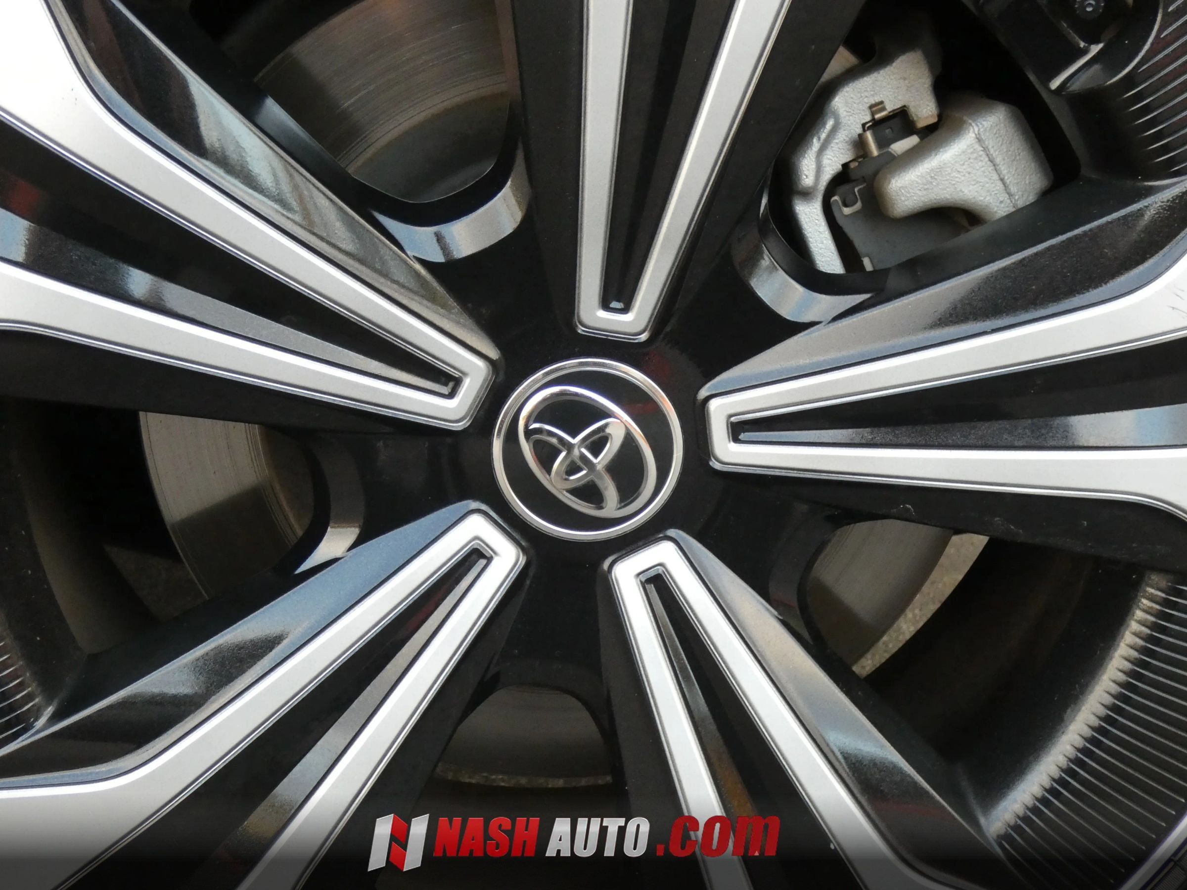 Used 2024 Toyota bZ4X AWD w/ Weather Package image 22