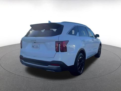 Used 2024 Kia Sorento S image 15