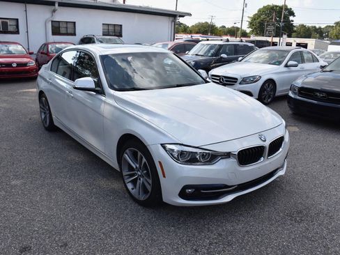 Used 2018 BMW 330i xDrive Sedan w/ Convenience Package image 8