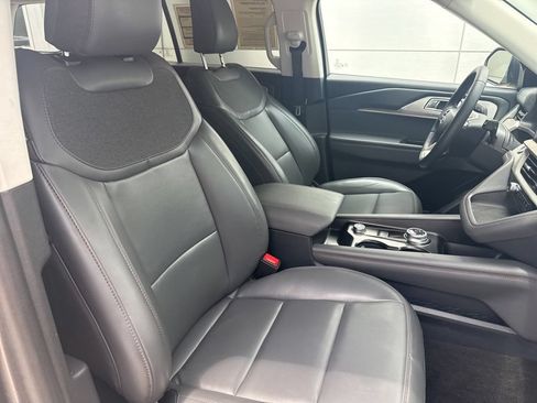 Used 2026 Ford Explorer Active w/ Active Comfort Package RWD image 29