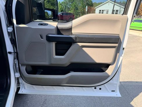 Used 2019 Ford F250 XL w/ Power Equipment Group RWD image 21