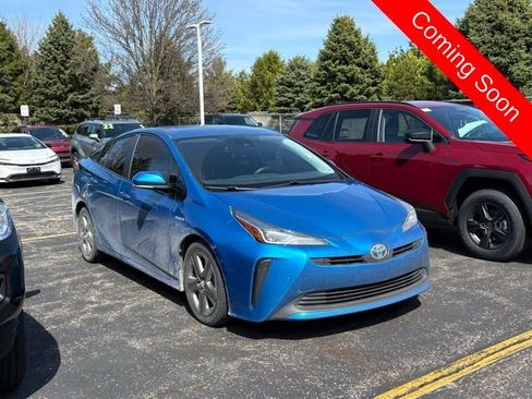 Used 2019 Toyota Prius XLE image 1