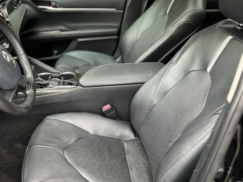 Used 2021 Toyota Camry XSE FWD image 12
