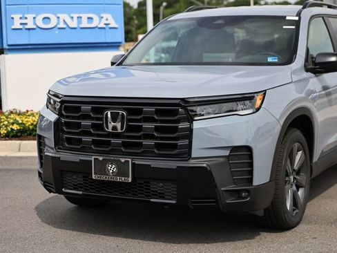 New 2026 Honda Pilot Sport image 2