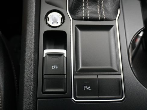 Used 2021 Volkswagen Atlas SE w/ Panoramic Sunroof Package image 24