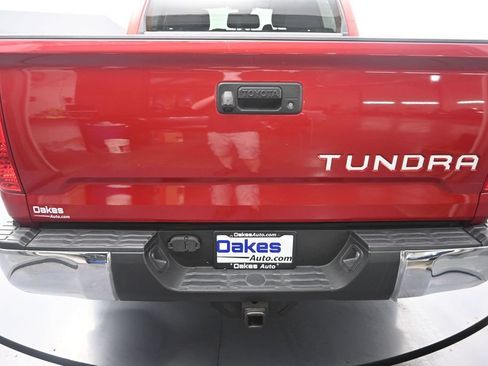 Used 2018 Toyota Tundra SR5 w/ TRD Off Road Package AWD/4WD image 33