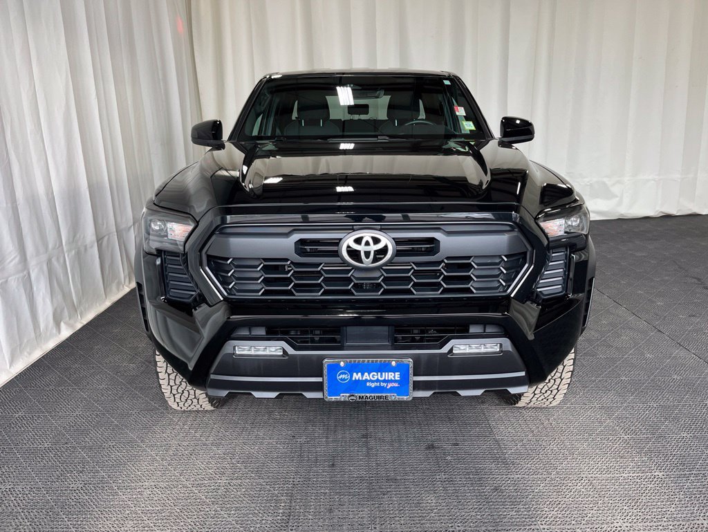 Used 2024 Toyota Tacoma TRD Off-Road AWD/4WD image 3