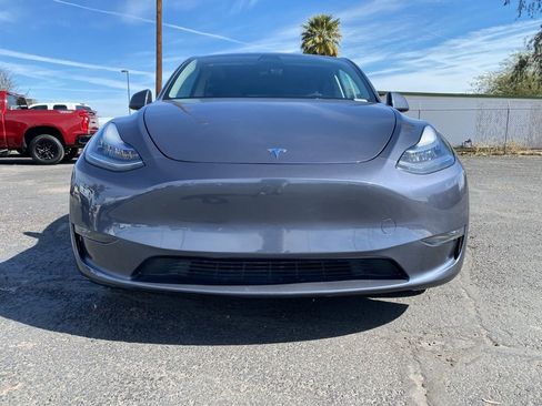 Used 2023 Tesla Model Y Long Range image 18