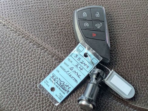 Used 2024 GMC Sierra 1500 Denali w/ Technology Package image 38