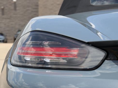 Used 2017 Porsche 718 Boxster S image 75