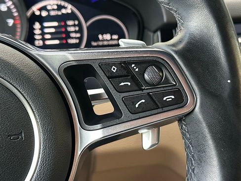 Used 2019 Porsche Cayenne image 39