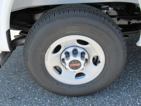 New 2026 GMC Savana 2500 w/ Safety Package RWD image 7